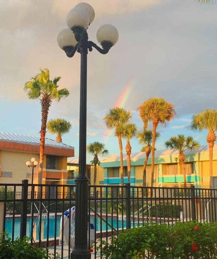 Bposhtels Orlando Florida Mall Екстериор снимка