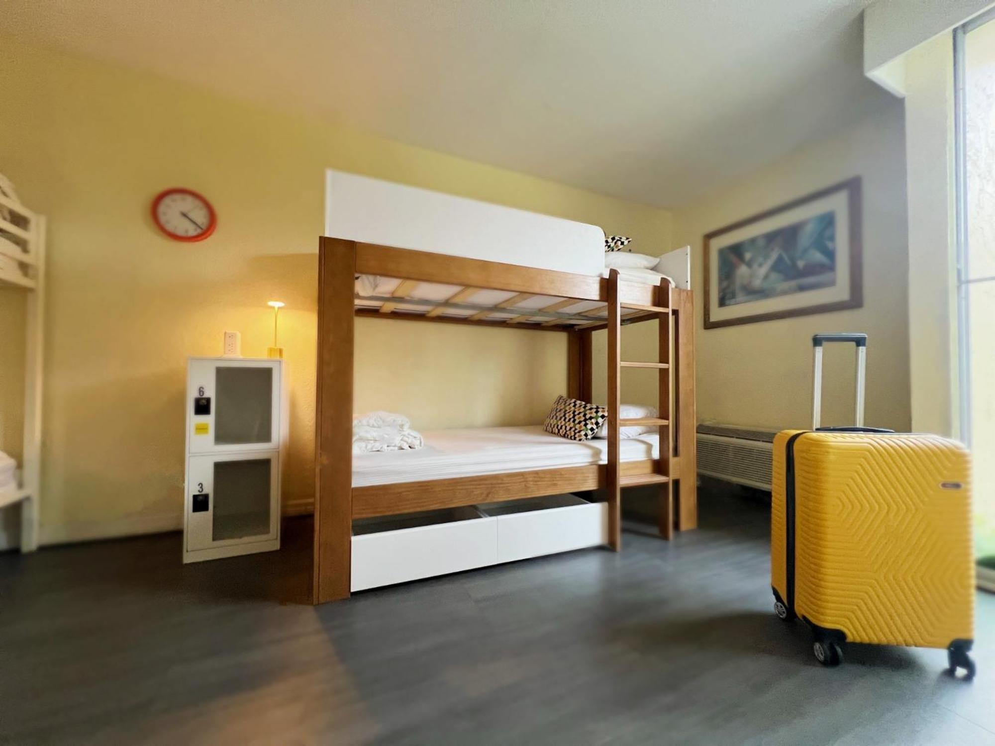 Bposhtels Orlando Florida Mall Екстериор снимка